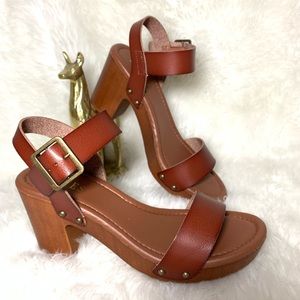Dunes Women’s Ankle Strap Sandals Size 9 Brown